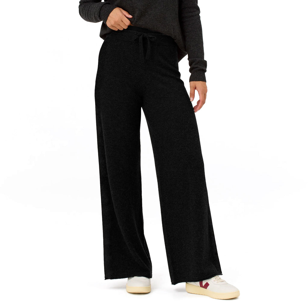KRIMSON KLOVER SOLID APRES PANTS - BLACK